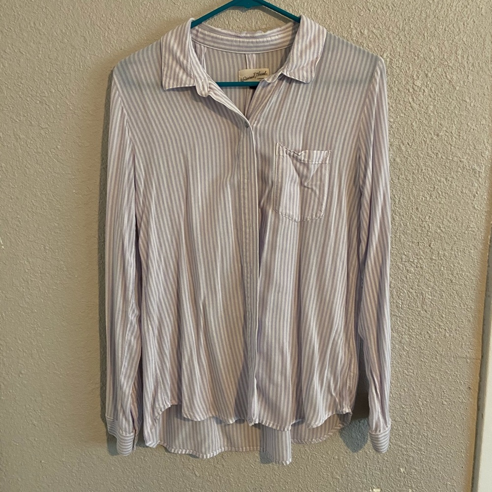 Lightweight button down top